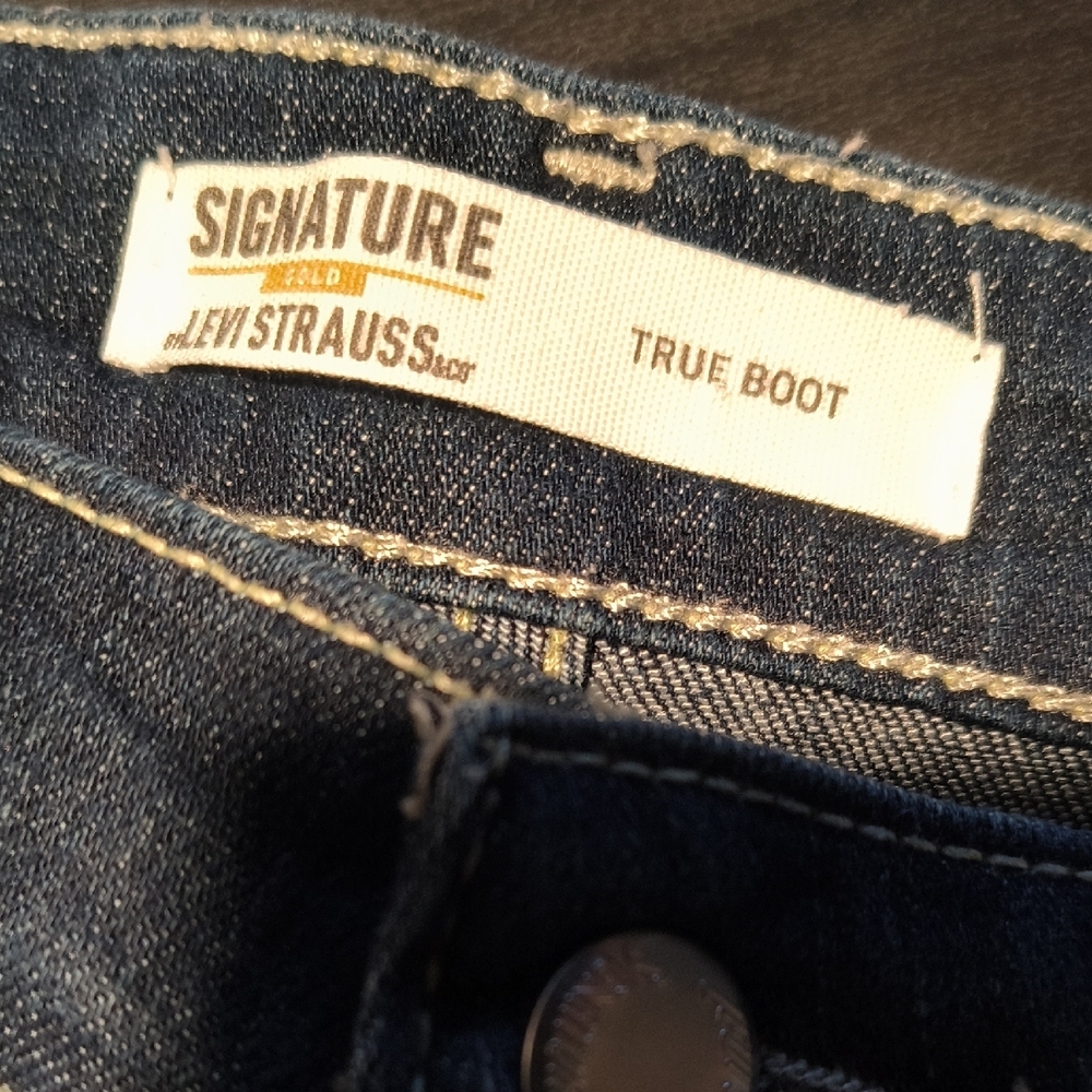 sac310👖Bootcut Mid Rise w/31" Inseam Signature Levis Denim Jeans - Picture 3 of 4